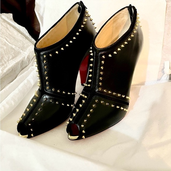 Christian Louboutin Carapachoc 100 Spike blk kid Lthr Peeptoe Ankle Boots EU38.5 - Picture 4 of 12